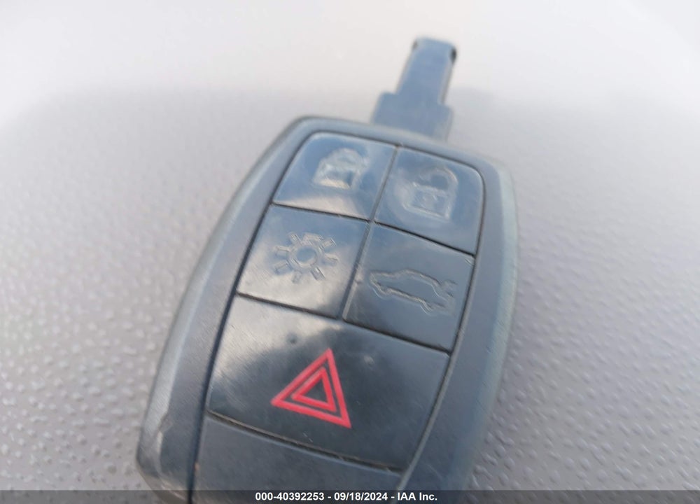 2010 VOLVO S40 2.4I VIN: YV1390MS2A2510039