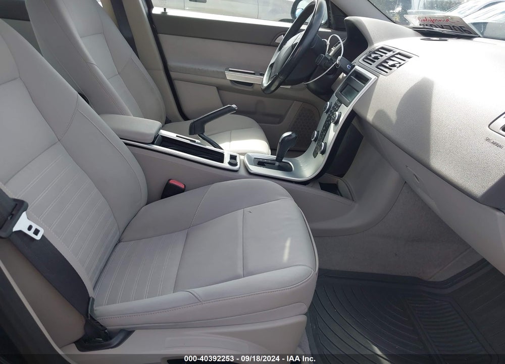 2010 VOLVO S40 2.4I VIN: YV1390MS2A2510039