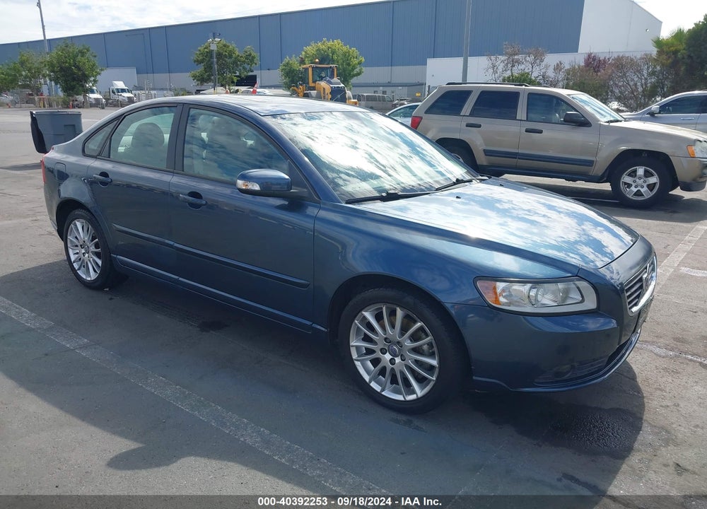 2010 VOLVO S40 2.4I VIN: YV1390MS2A2510039