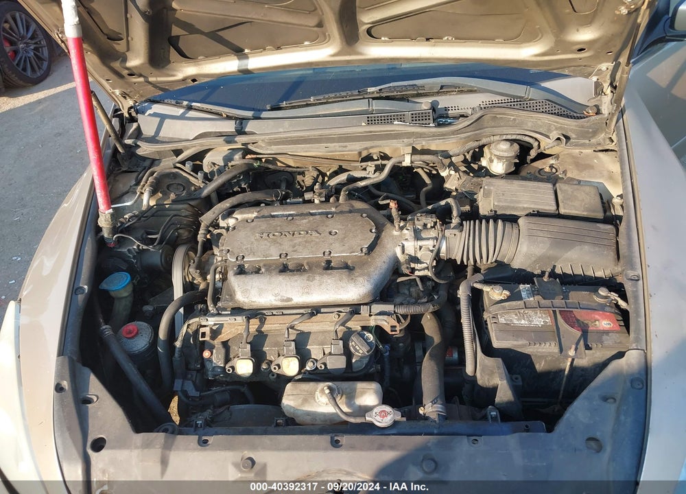 2006 HONDA ACCORD 3.0 EX VIN: 1HGCM66516A061093