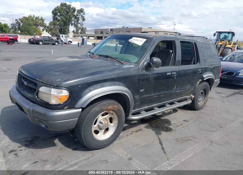 2000 FORD EXPLORER XLT VIN: 1FMZU73E7YZB01289