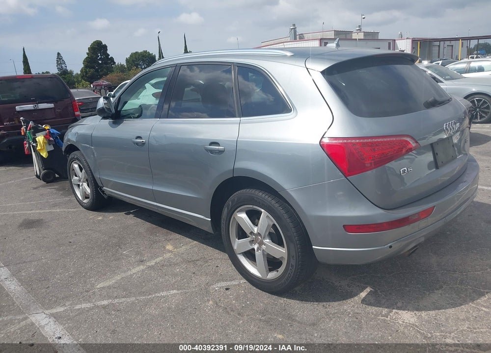 2010 AUDI Q5 3.2 PREMIUM VIN: WA1LKAFP1AA019101