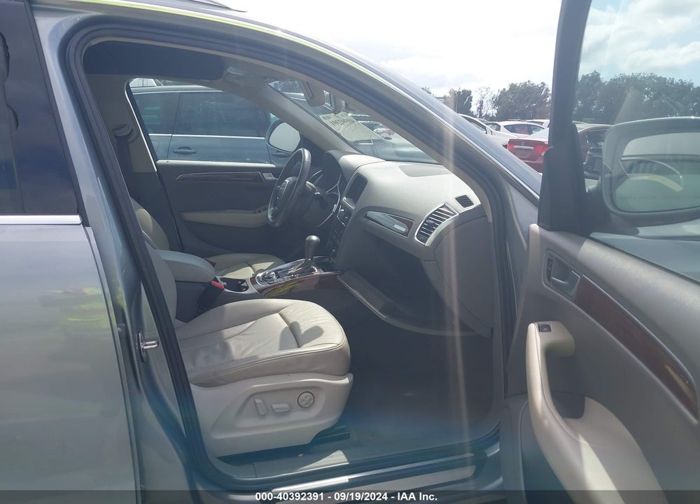 2010 AUDI Q5 3.2 PREMIUM VIN: WA1LKAFP1AA019101
