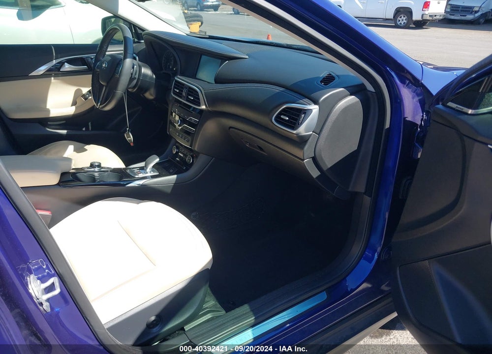 2017 INFINITI QX30 PREMIUM VIN: SJKCH5CR9HA035751