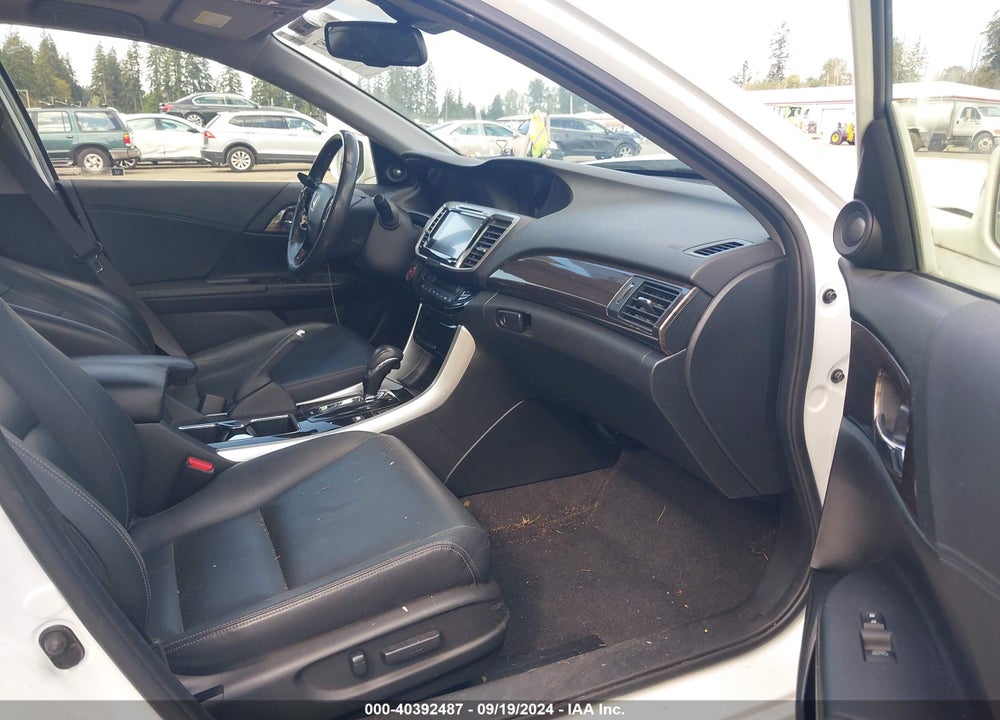 2017 HONDA ACCORD HYBRID EX-L VIN: JHMCR6F51HC015009