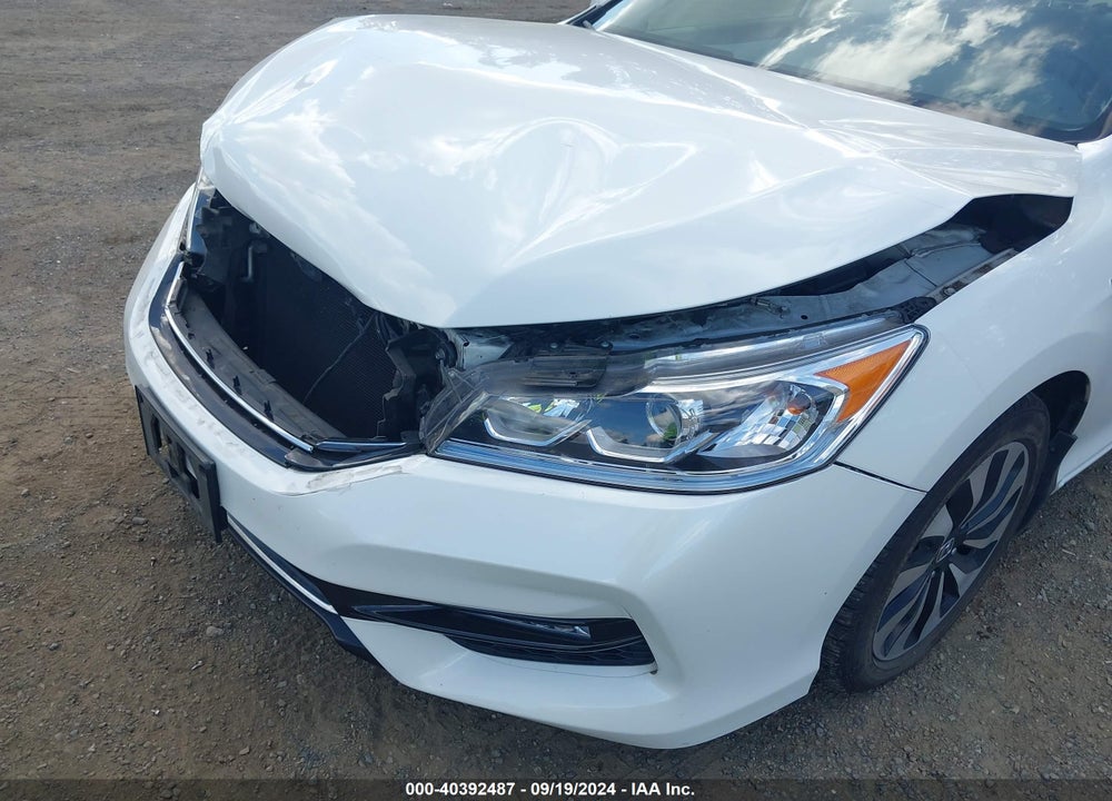 2017 HONDA ACCORD HYBRID EX-L VIN: JHMCR6F51HC015009
