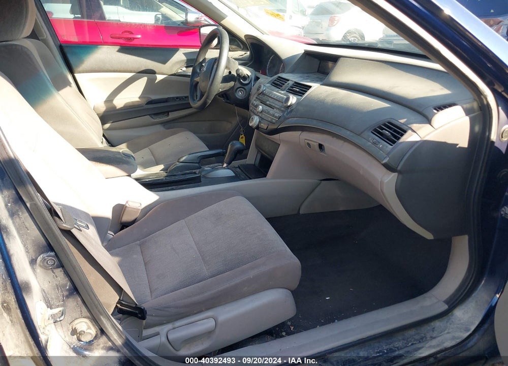 2010 HONDA ACCORD 2.4 LX-P VIN: 1HGCP2F40AA000947
