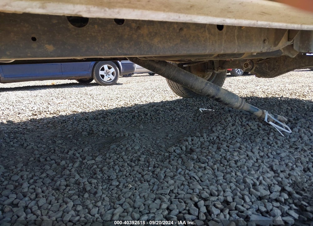 2000 TOYOTA TUNDRA SR5 V8 VIN: 5TBBT4417YS092848