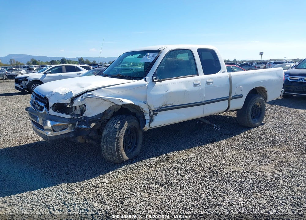 2000 TOYOTA TUNDRA SR5 V8 VIN: 5TBBT4417YS092848