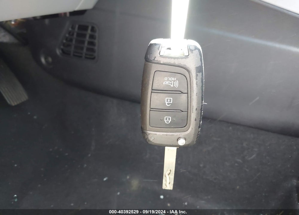 2021 HYUNDAI VENUE SEL VIN: KMHRC8A36MU104525
