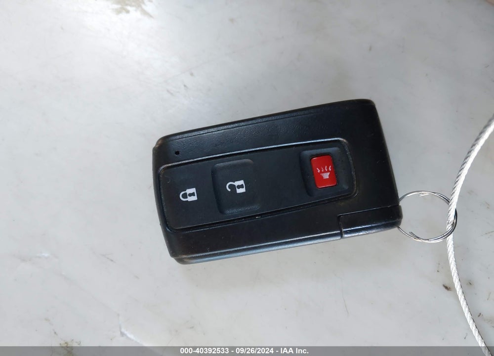 2004 TOYOTA PRIUS VIN: JTDKB20UX40038570
