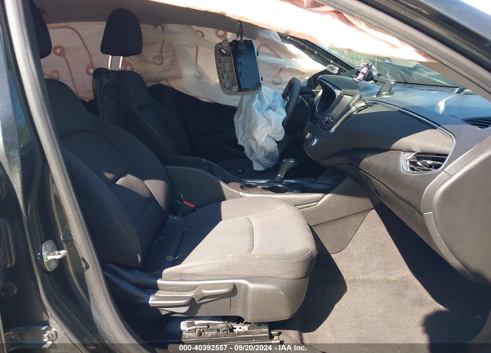 2017 CHEVROLET MALIBU 1LT VIN: 1G1ZE5ST8HF156026