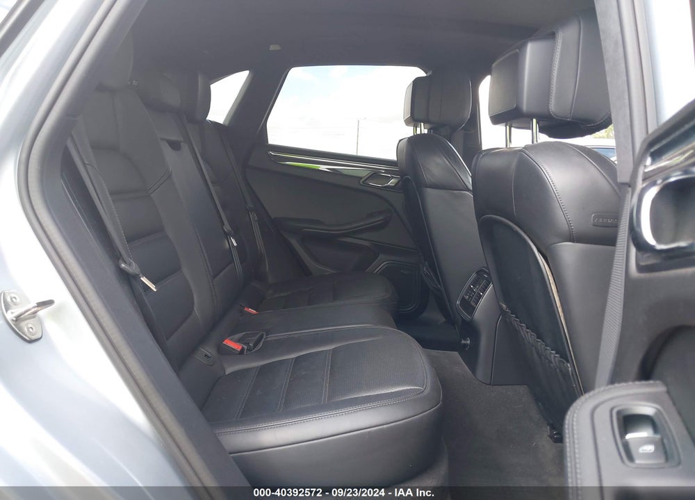 2016 PORSCHE MACAN TURBO VIN: WP1AF2A56GLB91813