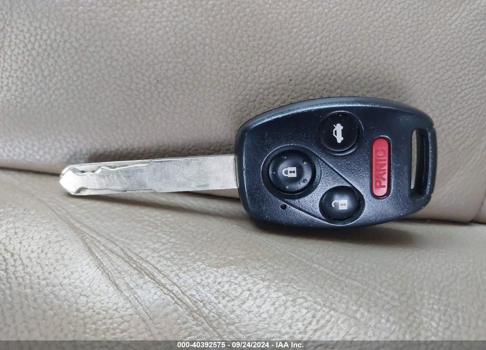 2011 HONDA ACCORD 3.5 EX-L VIN: 1HGCP3F81BA001664