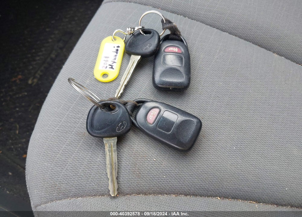 2011 HYUNDAI SANTA FE GLS VIN: 5XYZG3AB9BG085311