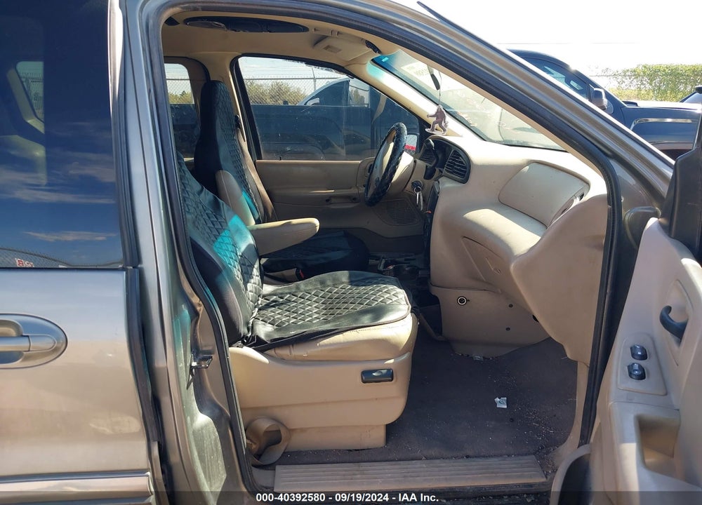 2001 FORD WINDSTAR SE VIN: 2FMZA52421BA13524