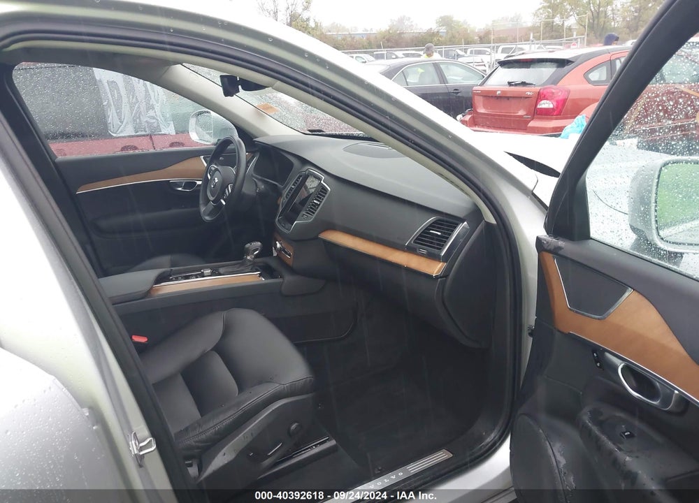 2021 VOLVO XC90 T6 MOMENTUM 7 PASSENGER VIN: YV4A22PK8M1696363