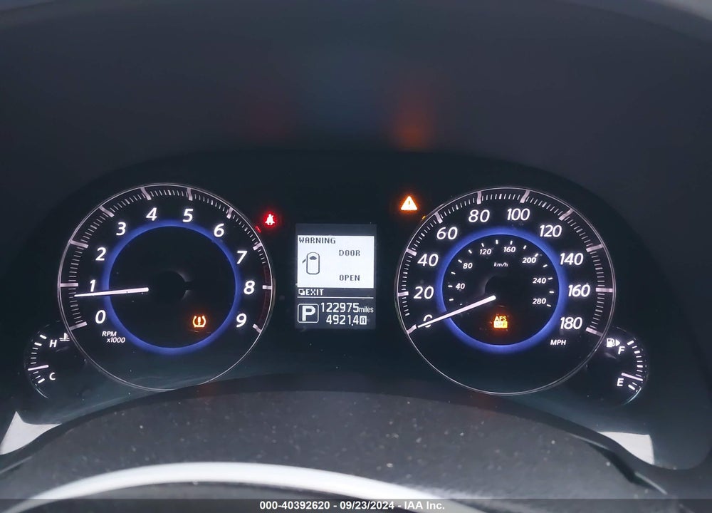 2017 INFINITI QX70 VIN: JN8CS1MW9HM410428