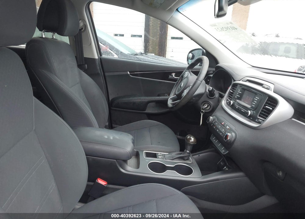 2016 KIA SORENTO 2.4L LX VIN: 5XYPG4A33GG154331