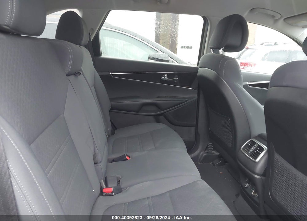 2016 KIA SORENTO 2.4L LX VIN: 5XYPG4A33GG154331