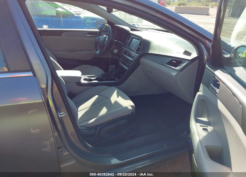 2018 HYUNDAI SONATA SE VIN: 5NPE24AF3JH690048