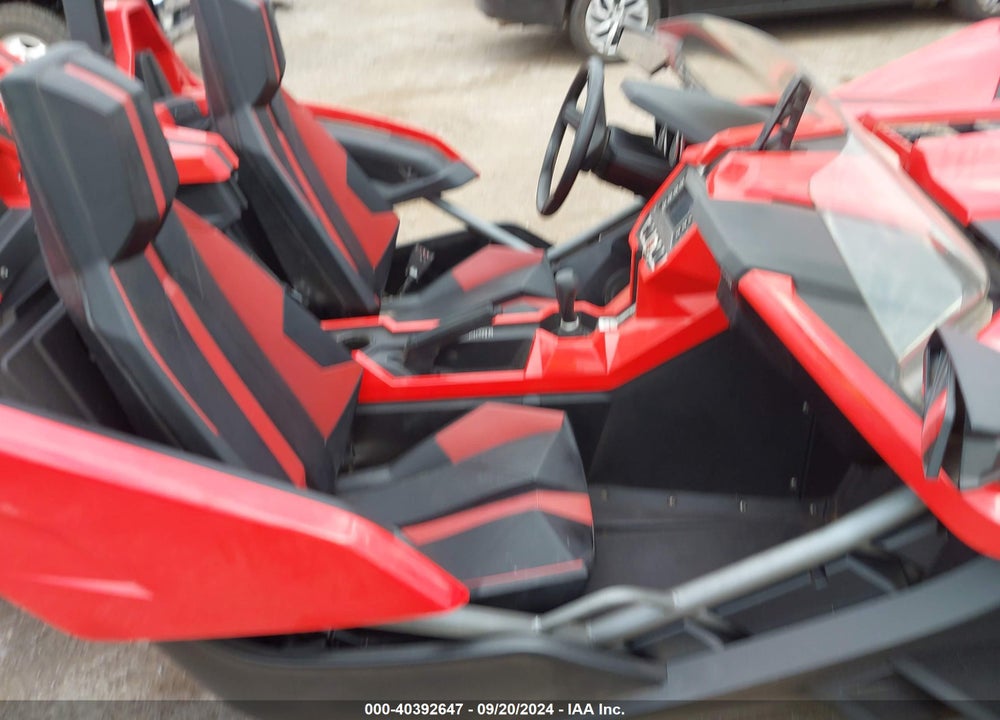 2015 POLARIS SLINGSHOT SL VIN: 57XAAPFA0F5101603