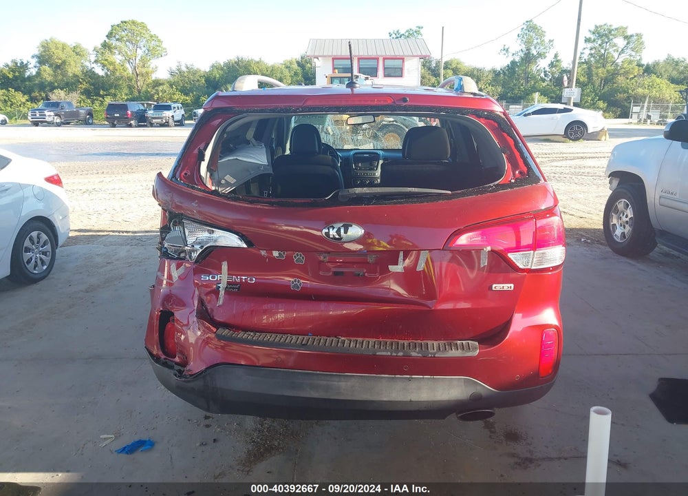 2014 KIA SORENTO LX VIN: 5XYKT3A69EG537696