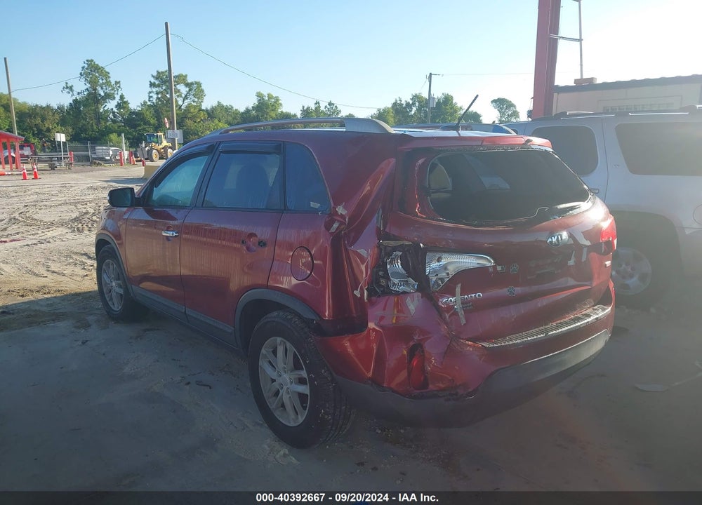 2014 KIA SORENTO LX VIN: 5XYKT3A69EG537696