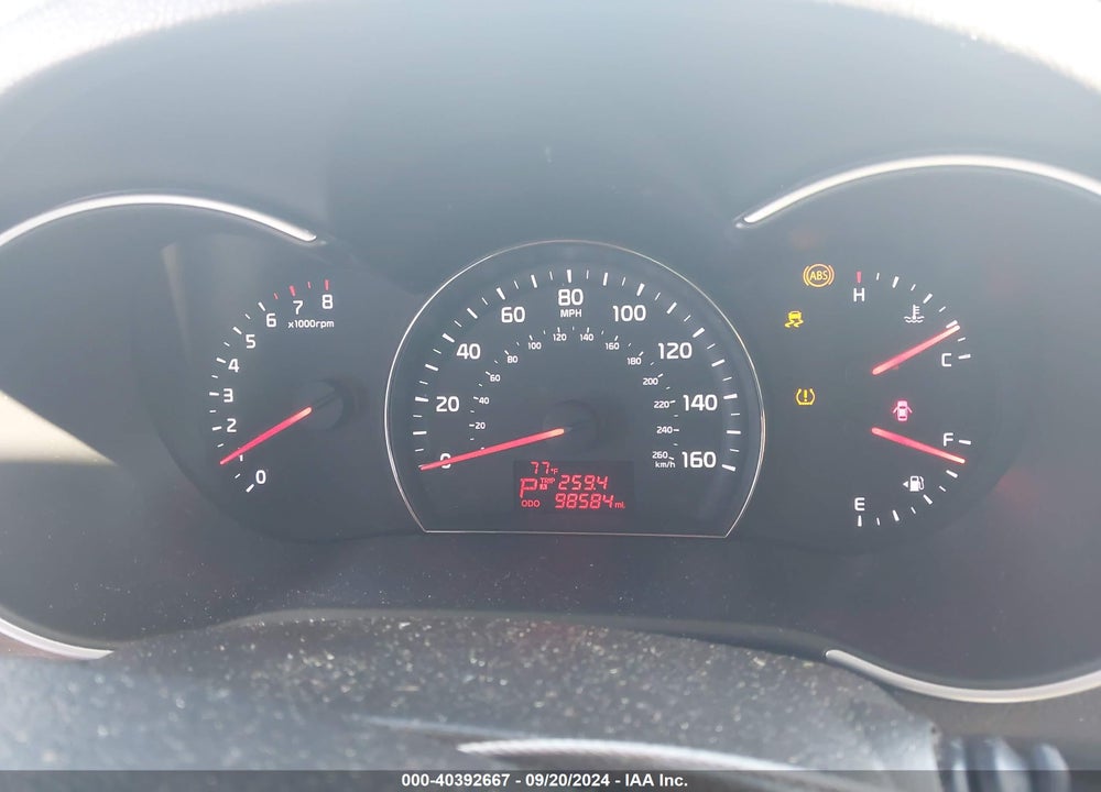 2014 KIA SORENTO LX VIN: 5XYKT3A69EG537696
