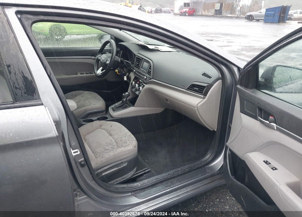 2019 HYUNDAI ELANTRA SE VIN: 5NPD74LF9KH400472