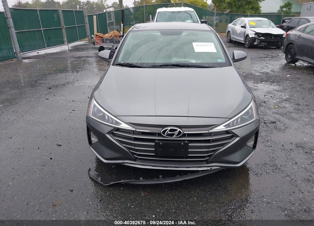 2019 HYUNDAI ELANTRA SE VIN: 5NPD74LF9KH400472