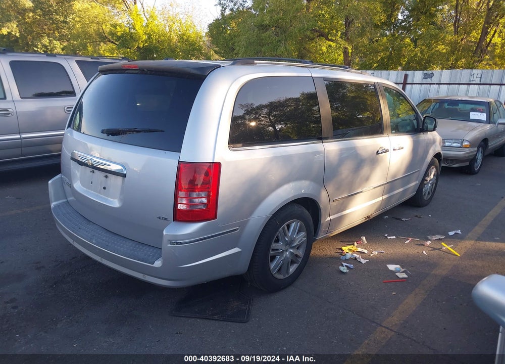 2008 CHRYSLER TOWN & COUNTRY LIMITED VIN: 2A8HR64X18R132861