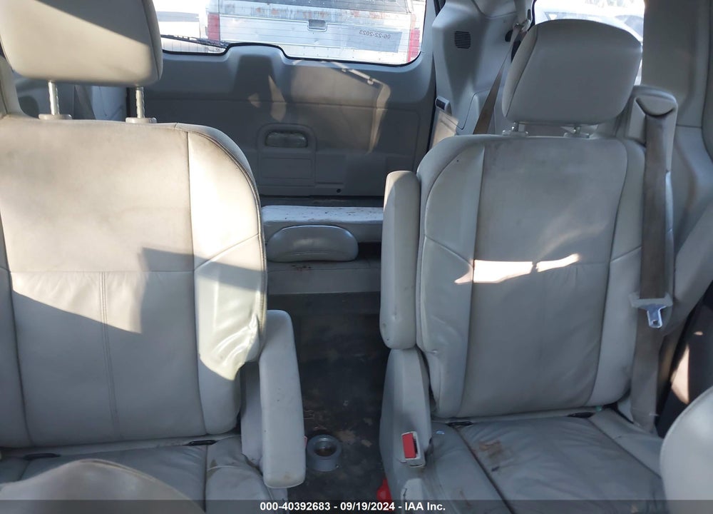 2008 CHRYSLER TOWN & COUNTRY LIMITED VIN: 2A8HR64X18R132861