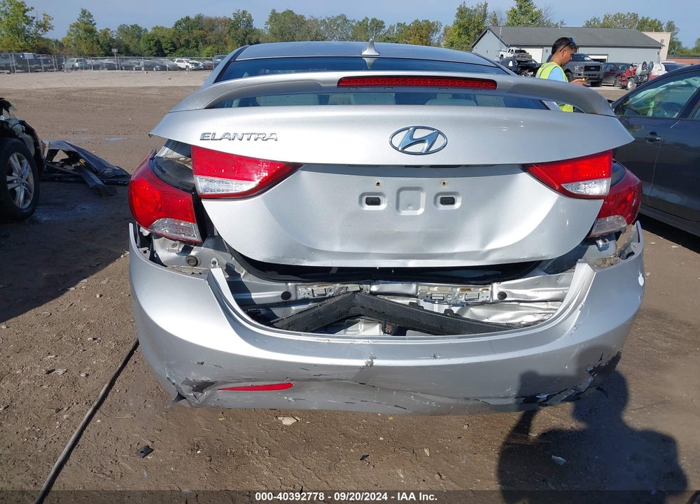2013 HYUNDAI ELANTRA GLS VIN: KMHDH4AE2DU857118