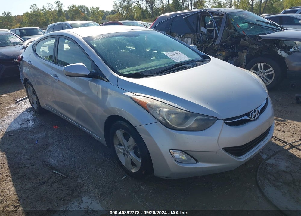 2013 HYUNDAI ELANTRA GLS VIN: KMHDH4AE2DU857118