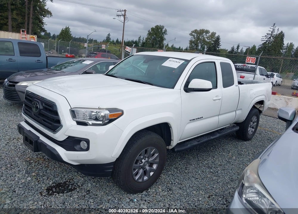 2018 TOYOTA TACOMA SR5 VIN: 5TFRX5GN3JX112351