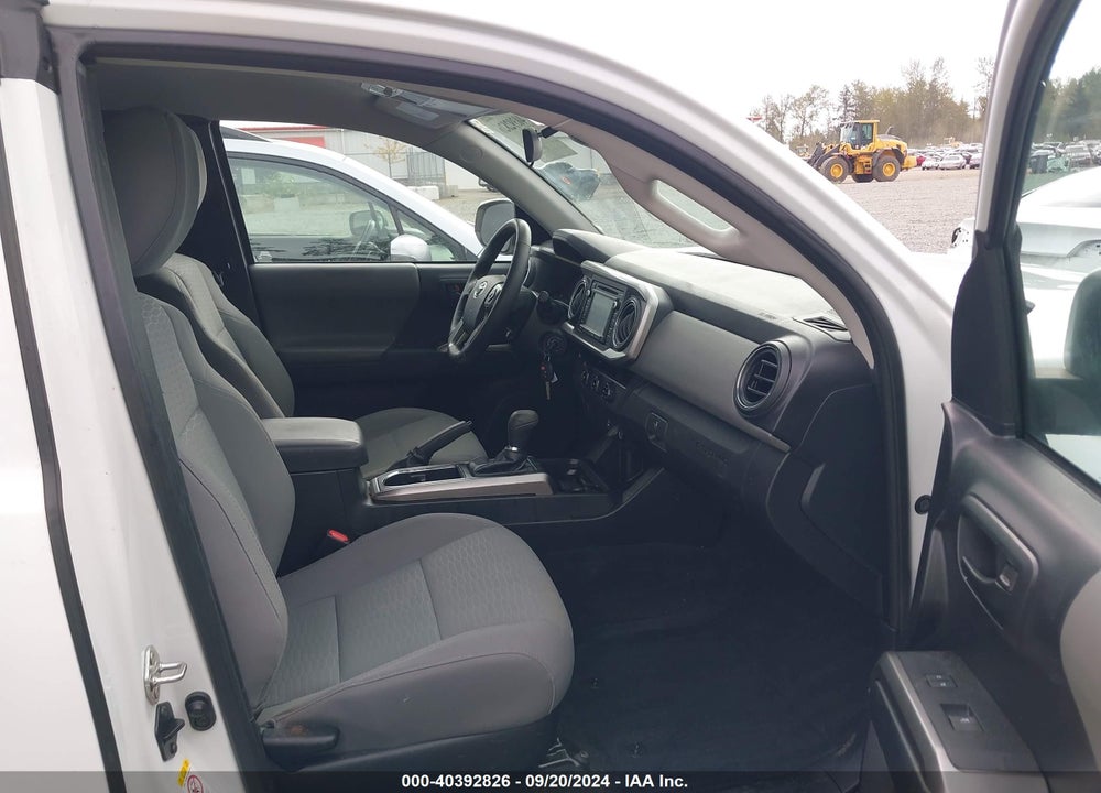 2018 TOYOTA TACOMA SR5 VIN: 5TFRX5GN3JX112351