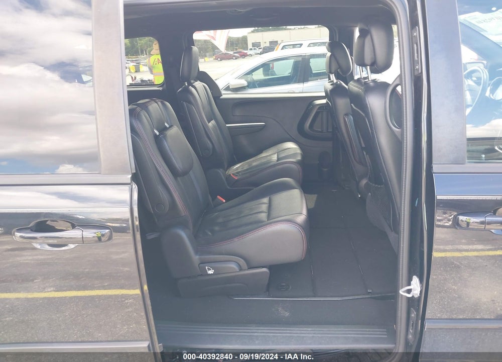 2016 DODGE GRAND CARAVAN R/T VIN: 2C4RDGEG7GR242875