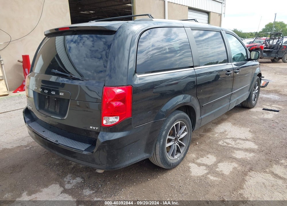 2017 DODGE GRAND CARAVAN SXT VIN: 2C4RDGCG4HR596292