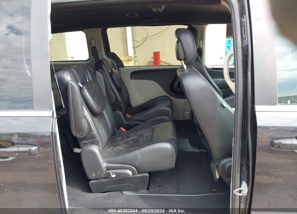2017 DODGE GRAND CARAVAN SXT VIN: 2C4RDGCG4HR596292