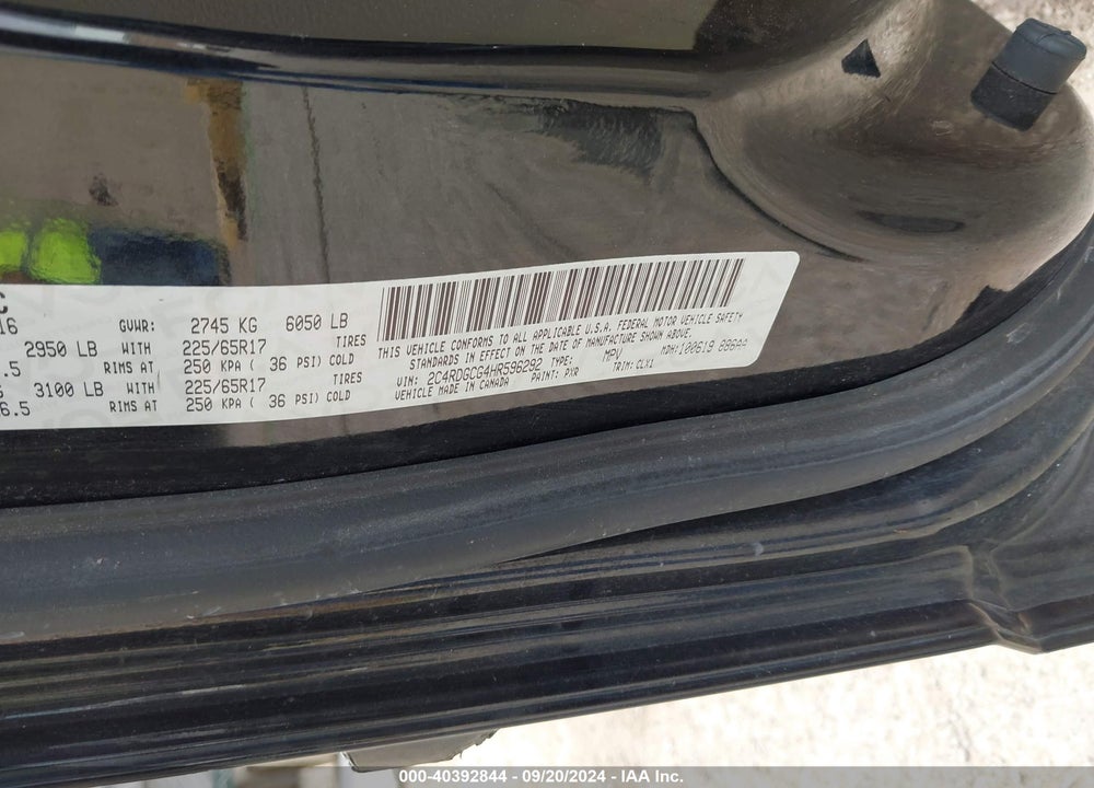 2017 DODGE GRAND CARAVAN SXT VIN: 2C4RDGCG4HR596292