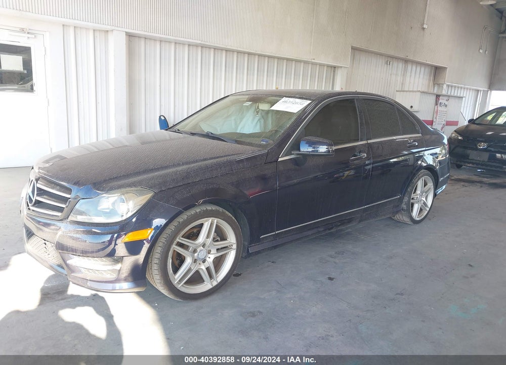 2014 MERCEDES-BENZ C 250 LUXURY/SPORT VIN: WDDGF4HB9EG244485