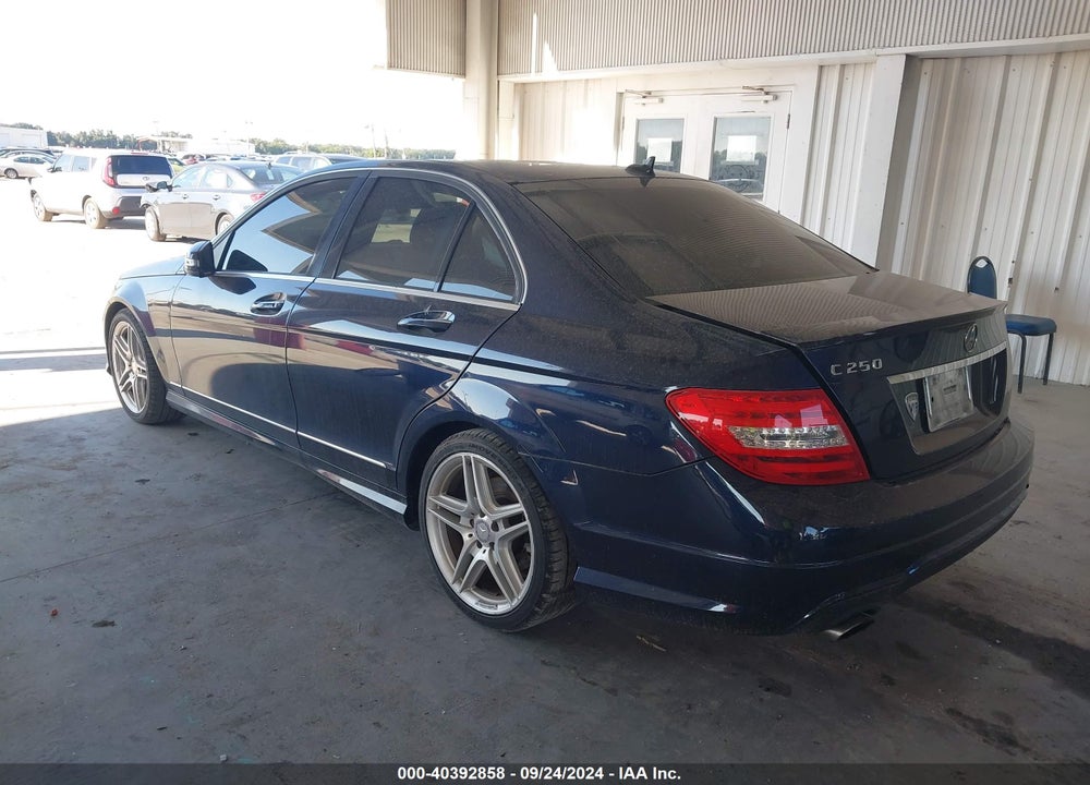 2014 MERCEDES-BENZ C 250 LUXURY/SPORT VIN: WDDGF4HB9EG244485
