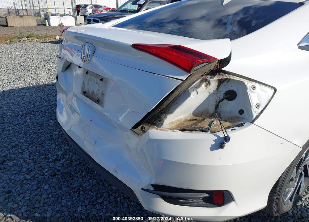 2018 HONDA CIVIC EX VIN: 2HGFC2F77JH527050