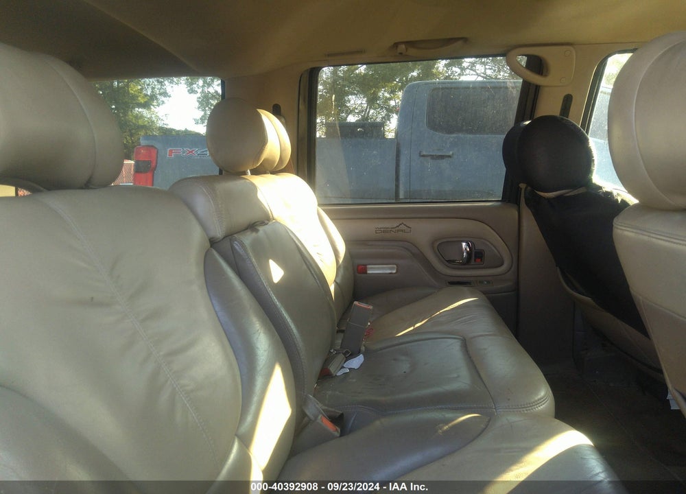 1999 GMC YUKON DENALI VIN: 1GKEK13R5XR916053