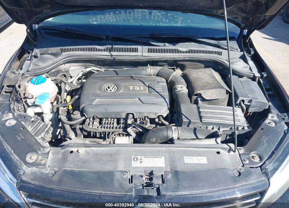 2014 VOLKSWAGEN JETTA 1.8T SE VIN: 3VWD07AJ8EM353489