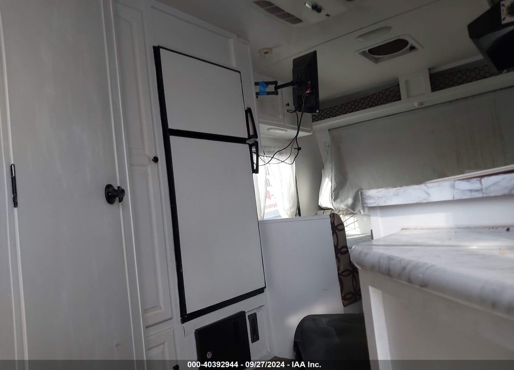 2015 FLAGSTAFF SHAMROCK FOREST RIVER M19 TRAVEL TRAILER 0SLD WHIT VIN: 4X4TFLU23FZ137313