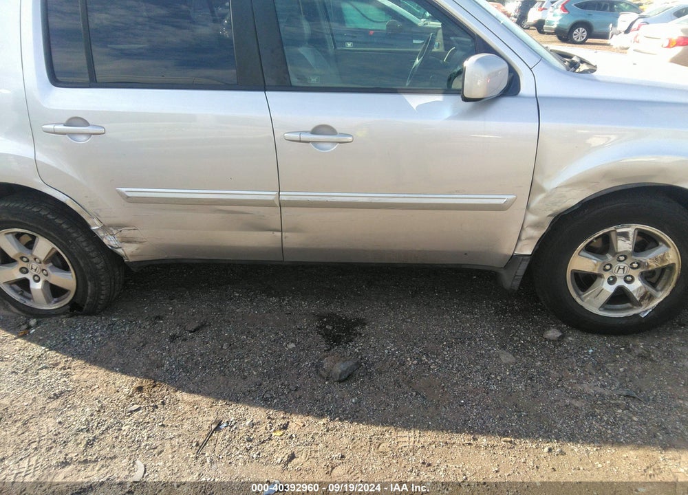 2009 HONDA PILOT EX-L VIN: 5FNYF48579B031821