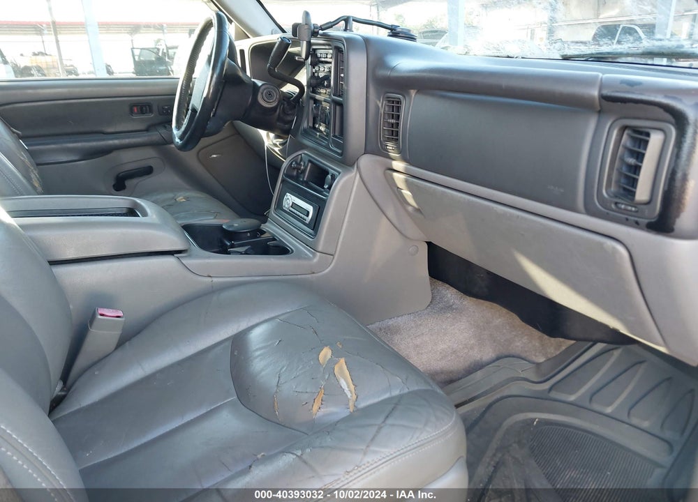 2003 CHEVROLET SUBURBAN 1500 LT VIN: 3GNEC16Z43G281817