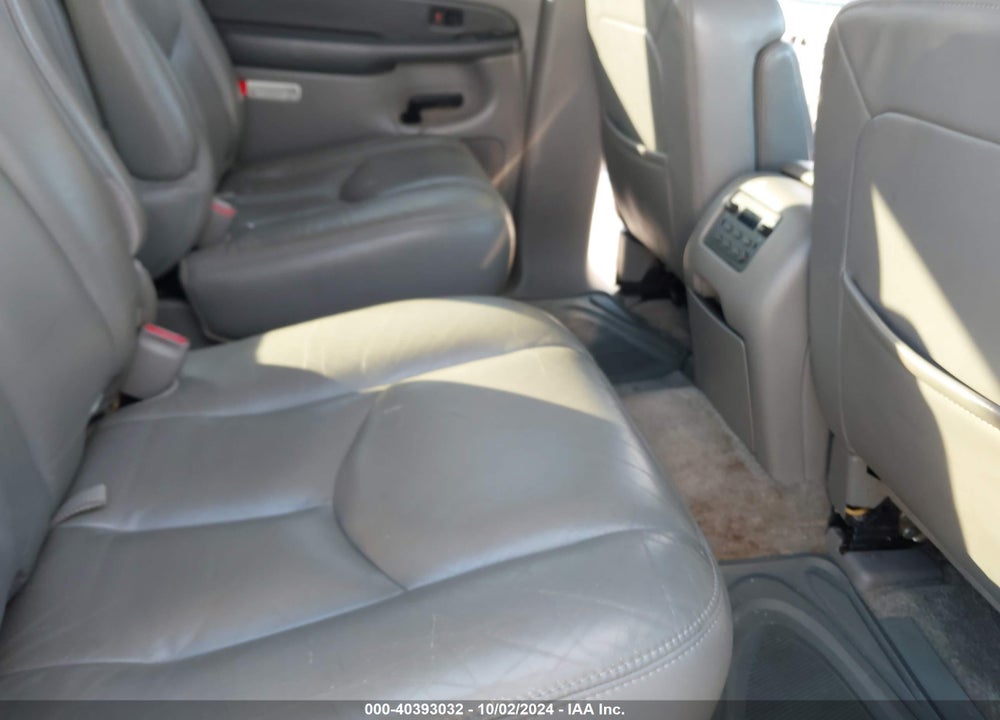 2003 CHEVROLET SUBURBAN 1500 LT VIN: 3GNEC16Z43G281817